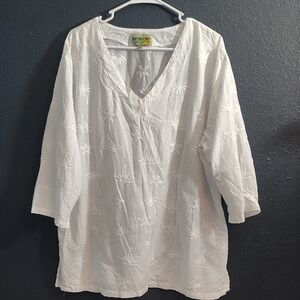 Palm Grove Woman Cotton White V-Neck Embroidered Blouse With Palm And Star Fish